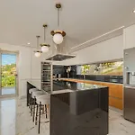 Villa Le Maison Deluxe Madeira - Where Peace Is Breathed And Luxury Is Felt!