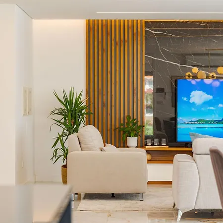 Le Maison Deluxe Madeira - Where Peace Is Breathed And Luxury Is Felt! Ribeira Brava