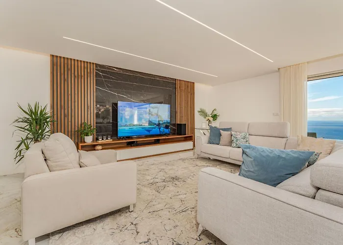 Le Maison Deluxe Madeira - Where Peace Is Breathed And Luxury Is Felt! Villa Ribeira Brava