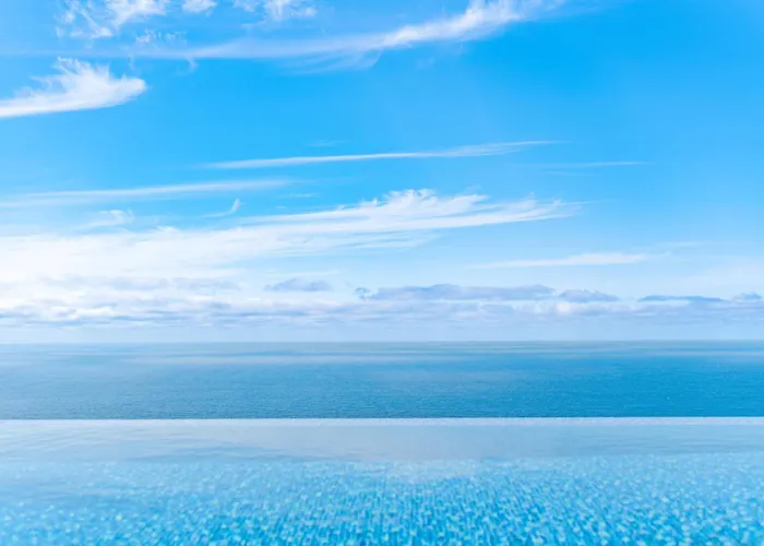 Le Maison Deluxe Madeira - Where Peace Is Breathed And Luxury Is Felt! * Ribeira Brava