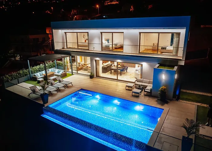 Le Maison Deluxe Madeira - Where Peace Is Breathed And Luxury Is Felt!