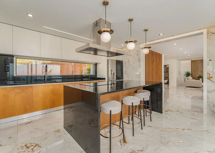 Willa Le Maison Deluxe Madeira - Where Peace Is Breathed And Luxury Is Felt! *