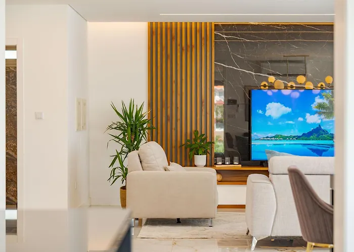 Le Maison Deluxe Madeira - Where Peace Is Breathed And Luxury Is Felt! 리베이라브라바