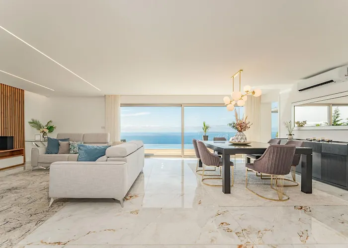 Le Maison Deluxe Madeira - Where Peace Is Breathed And Luxury Is Felt!