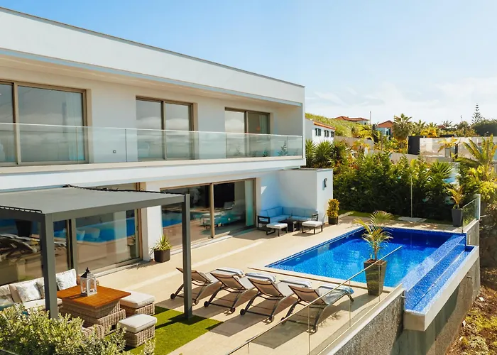 Le Maison Deluxe Madeira - Where Peace Is Breathed And Luxury Is Felt!