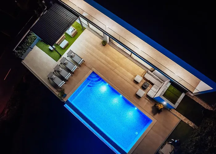 Le Maison Deluxe Madeira - Where Peace Is Breathed And Luxury Is Felt! 빌라 리베이라브라바